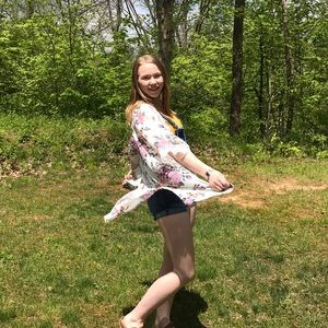 Meet your Posher, Alyssa